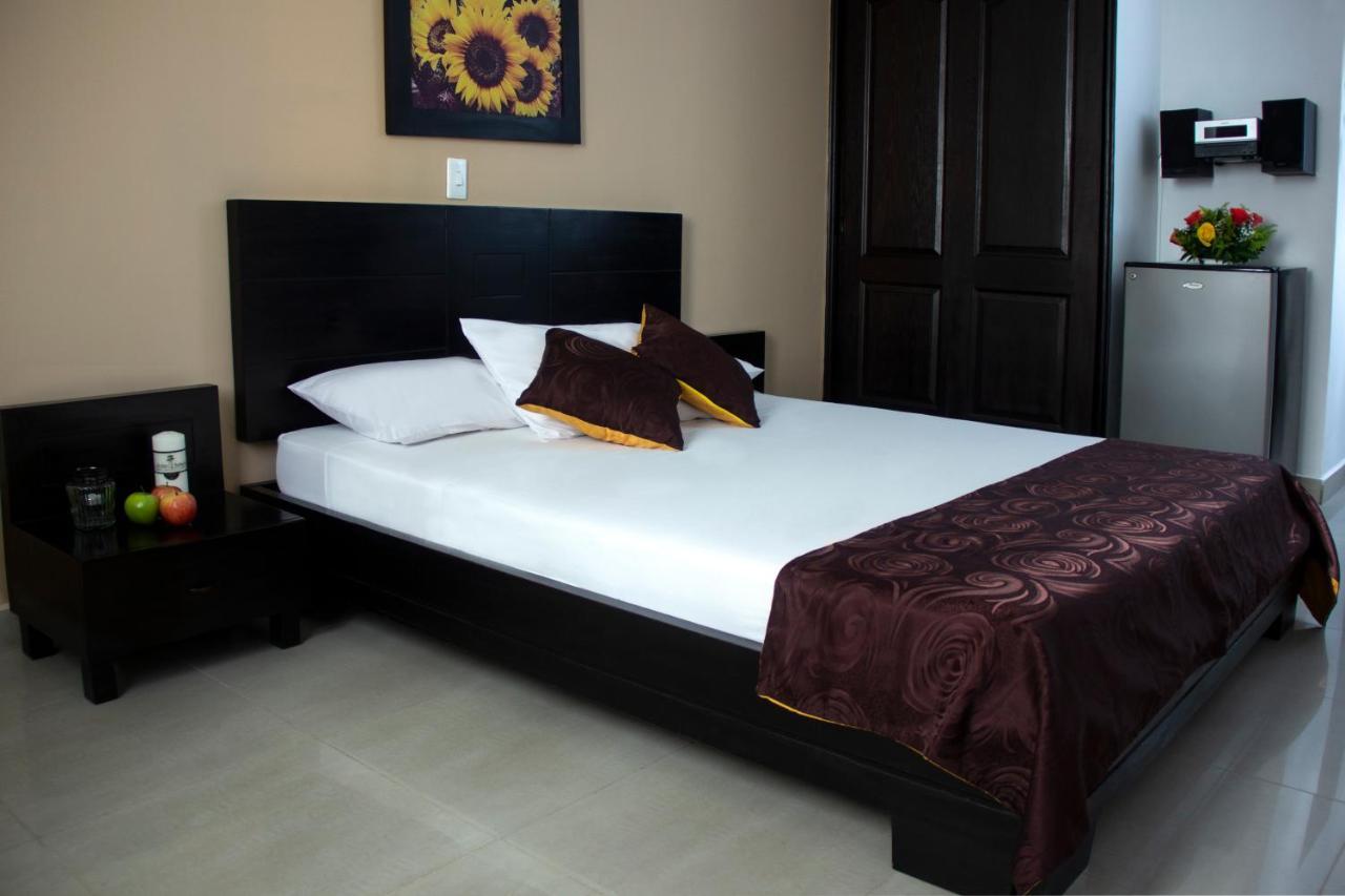 Hotel Plazuela San Ignacio Medellin Exterior photo